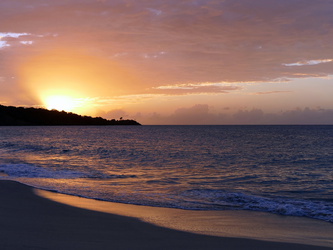Sonnenuntergang am Grand Anse Beach