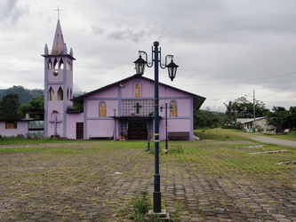 Lila Kirche