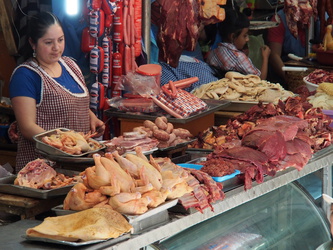 Frischfleisch auf dem Mercado 9 de Octubre