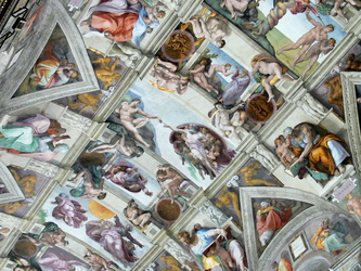 Sixtinische Kapelle mit Malereien von Michelangelo