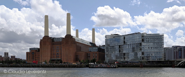 Blick über die Themse auf Battersea Power Station