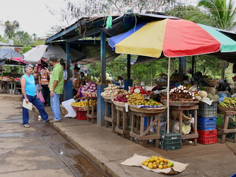 San Carlos - Marktstand