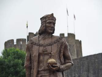 King Henry VII vor Pembroke Castle