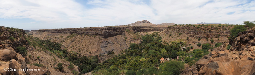 Panoramablick über das Tal