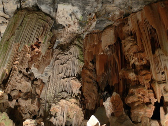 Tropfsteine in den Congo Caves