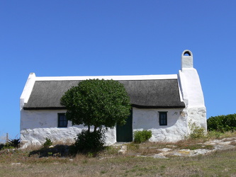 Typisches altes Haus an der Küste