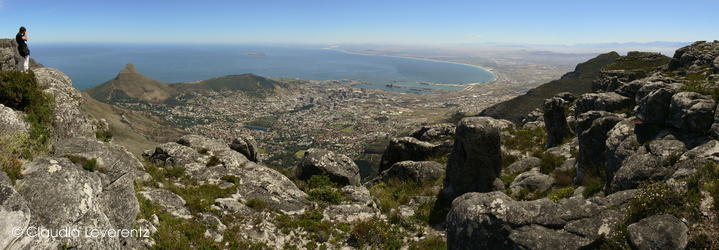 Panoramablick vom Tafelberg auf Kapstadt