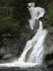 Wasserfall am Doubtful Sount