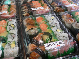 Sushi-Pakete zum mitnehmen