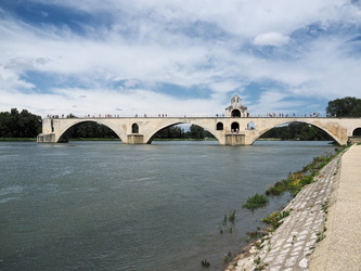 Pont Saint-Bénézet über der Rhone