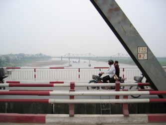 Long Bien Brücke