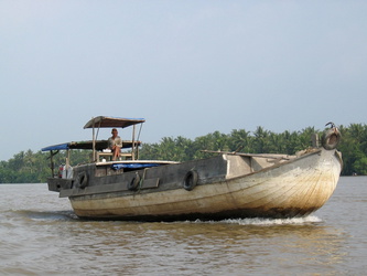 Typisches Boot auf dem Mekong