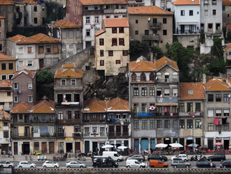 Alte Häuser am Ufer des Douro