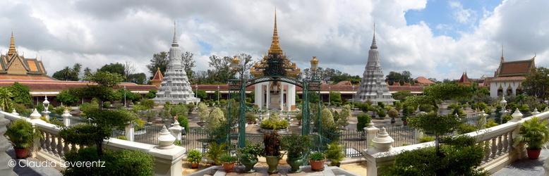 Phnom Penh - Innenhof an der Silberpagode
