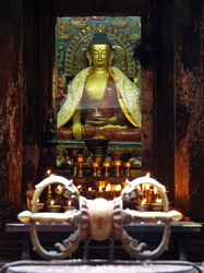 Buddha-Skulpur im Mahabuddha-Tempel