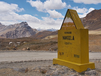 Nakeela-Pass - 15547 Fuß bzw. 4738 Meter über dem Meeresspiegel