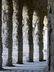 Alter Säulengang am Teatro Marcello