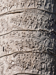 Kunstvolle Reliefs an der Trajanssäule