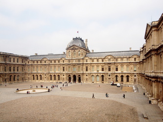 Innenhof des Louvre