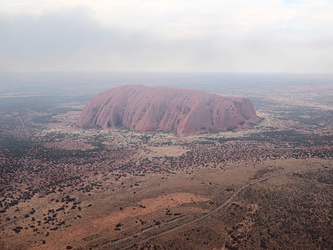 Uluru im Dunst der Waldbrände