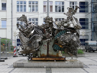 Jena - Skulptur von Frank Stella