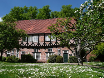 Lüneburg - Altes Fachwerkhaus mit Garten