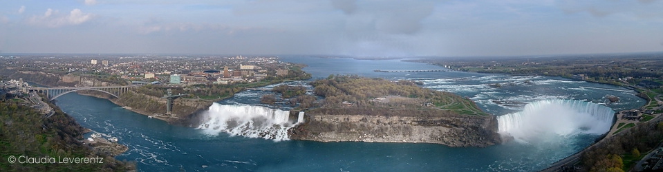 Panoramablick über die Niagarafälle