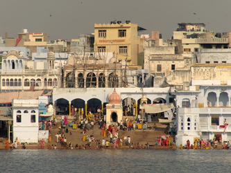 Pushkar - Ghats am Jayeshta-Pushkar-See