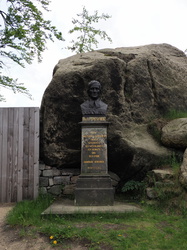 Oybin - Denkmal für Dr. Ch. A. Peschek