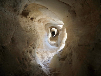 Tunnel im altägyptischen Kupferbergwerk