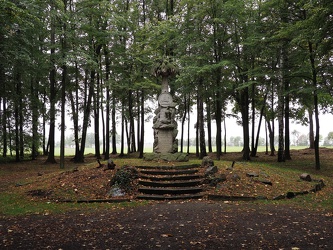 Schmochtitz - Skulptur im Park