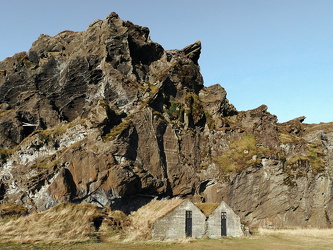 Drangurinn í Drangshlíð - Alte Torfhäuser