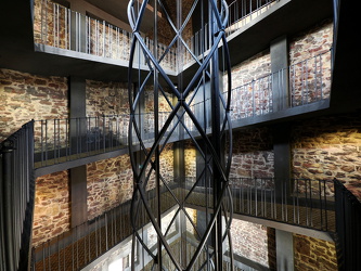 Treppenhaus im Rathausturm mit Aufzug