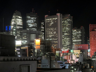 Shinjuku bei Nacht - Aussicht aus dem Hotelfenster