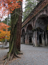 Stein-Aquädukt aus der Meiji-Zeit