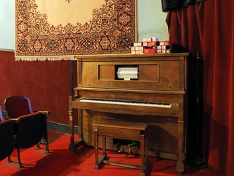 Altes Klavier im Park Theatre