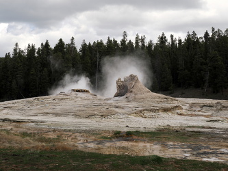 Giant Geysir - Upper Geyser Basin