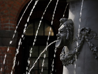Springbrunnen auf dem Kirchhof