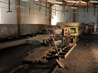 Maschine auf Schienen