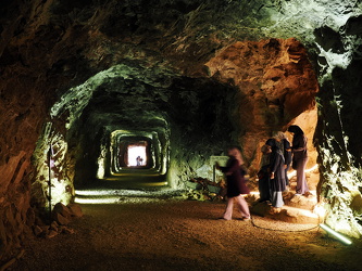 Tunnel zum Mirror Lake