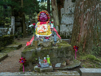 Jizo mit Schminke