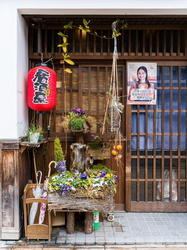 Deko vor einem Restaurant