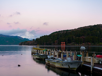 Morgens am Lake Ashi